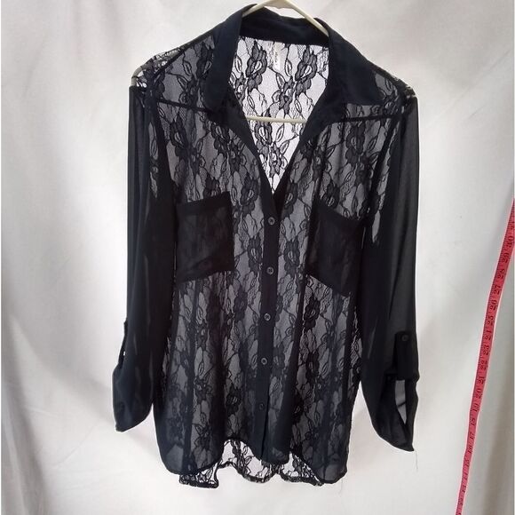 Studio Y lace top - Picture 1 of 5